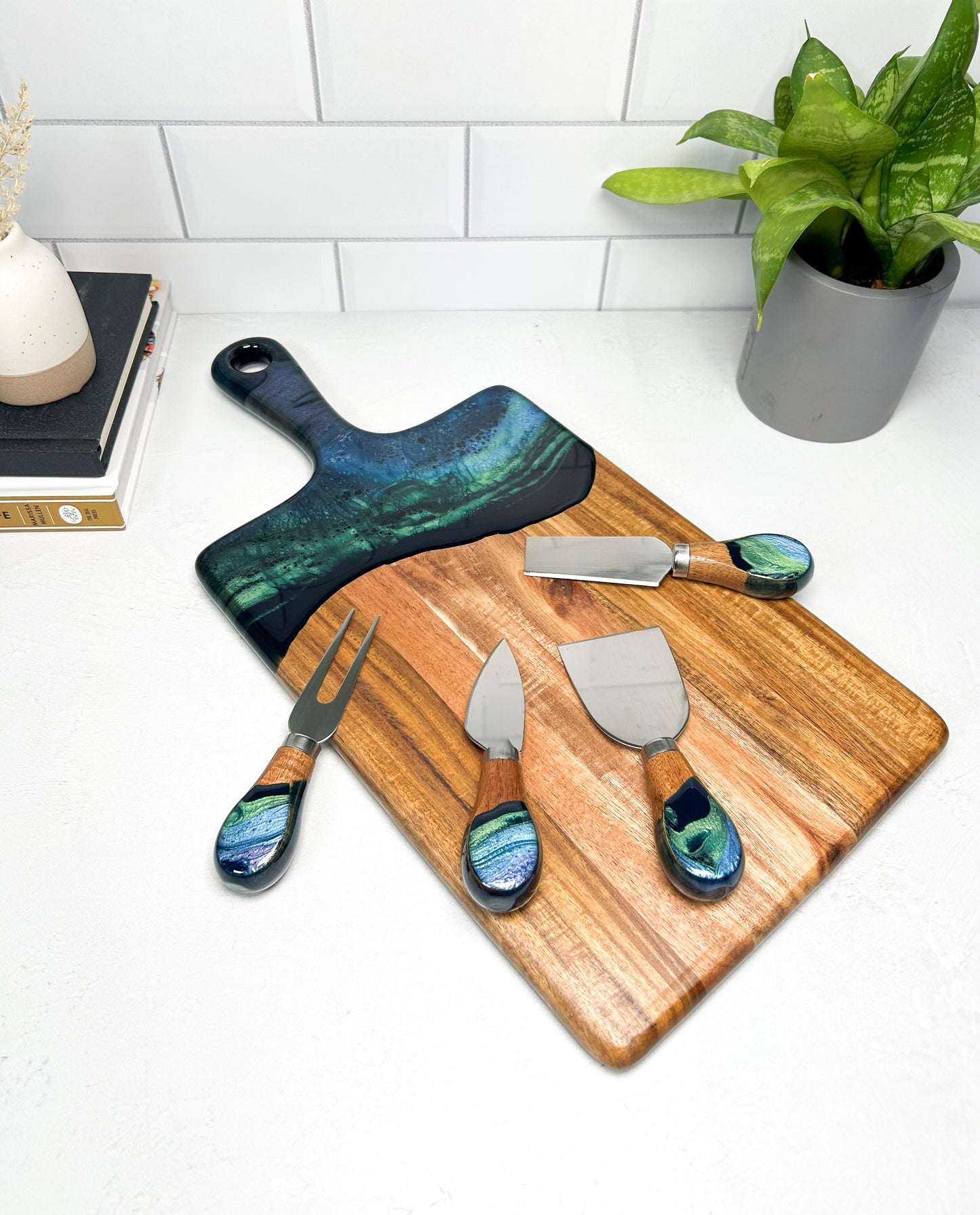 northern lights serving food set