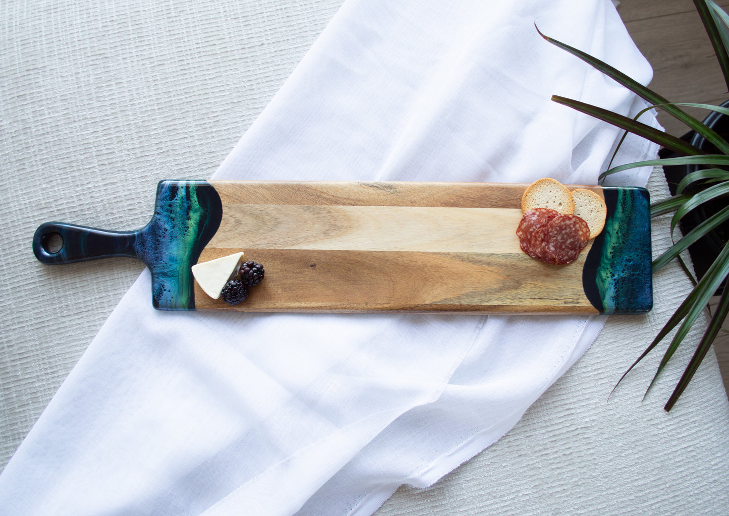 northern lights baguette board