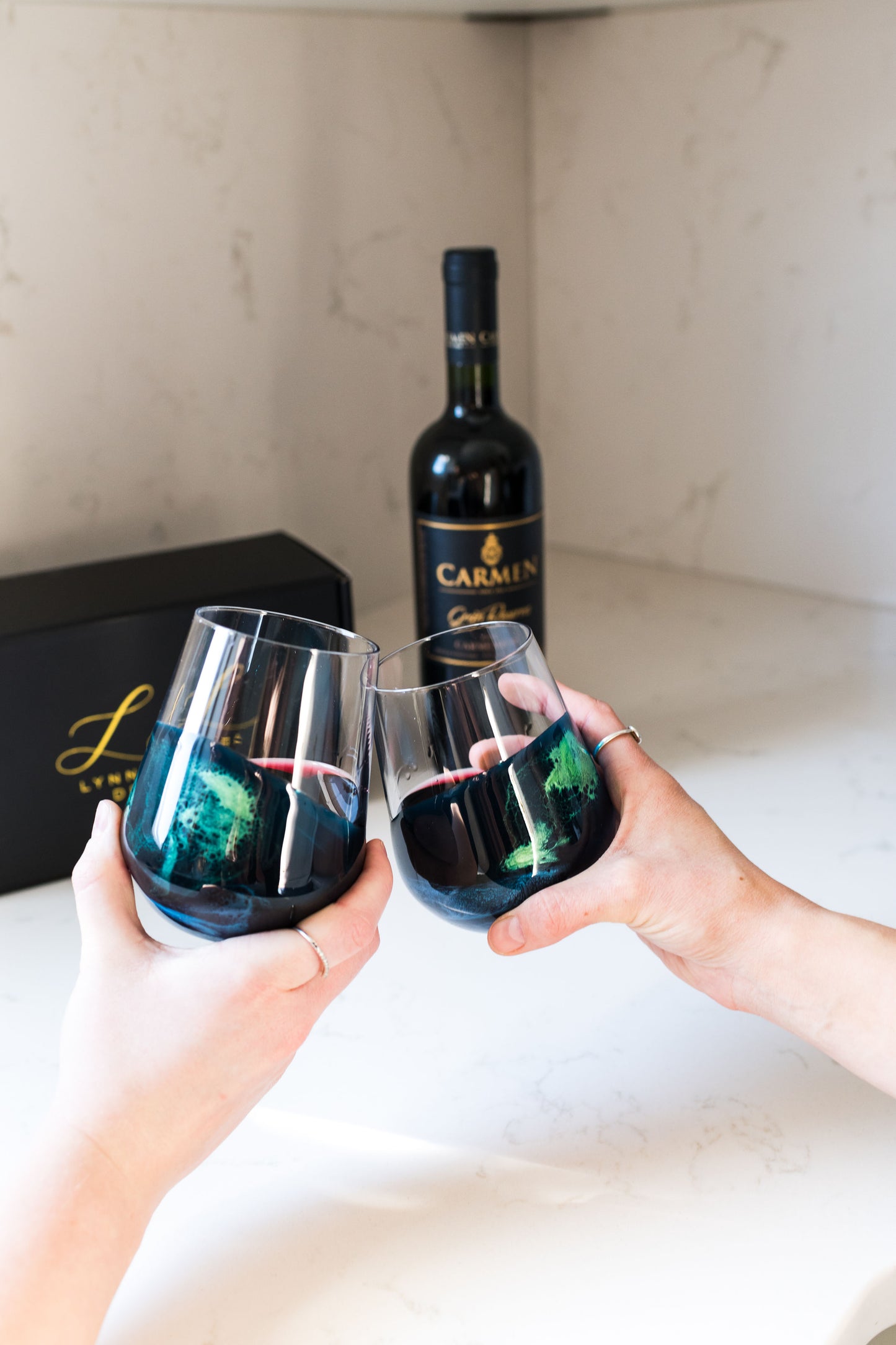 Set of two northern lights wine glasses