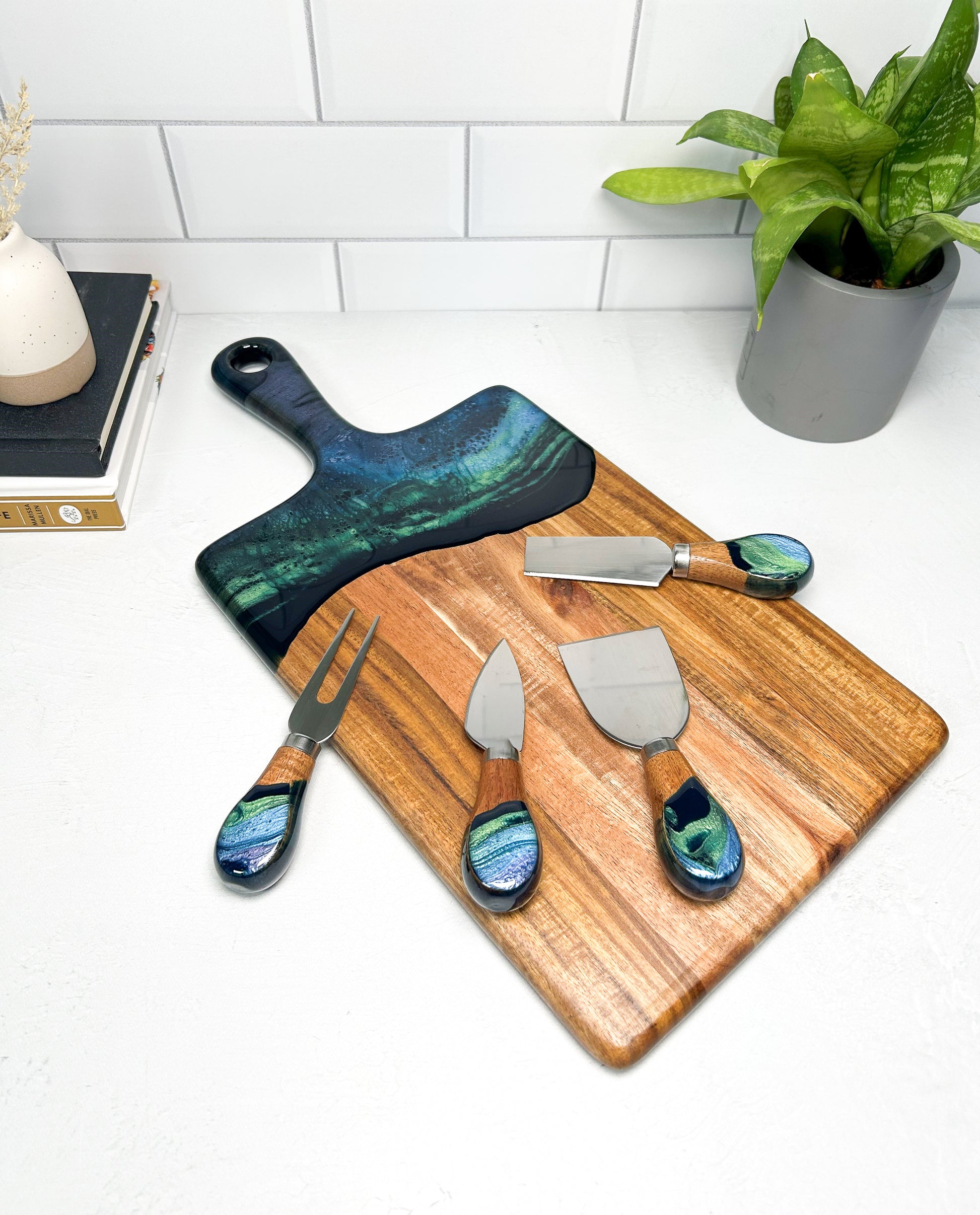 northern lights serving food set