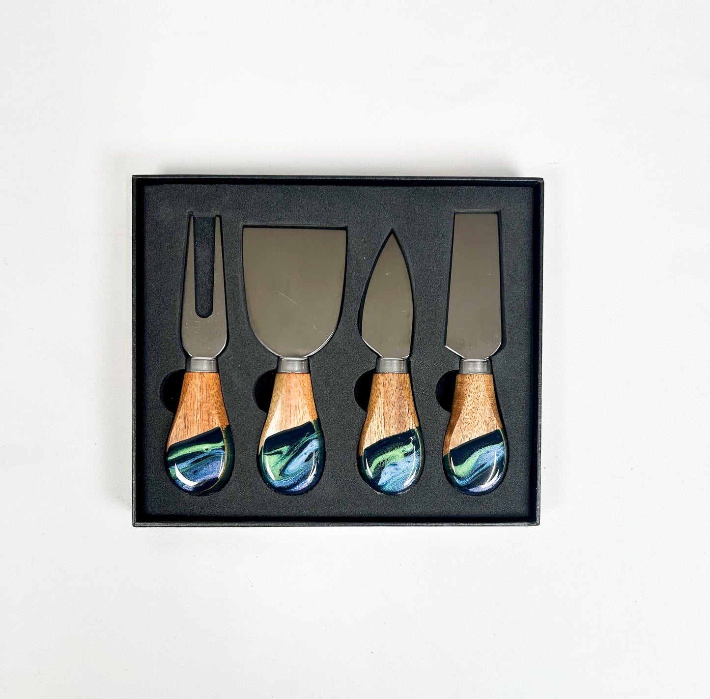 knife set set of 4 accented with resin