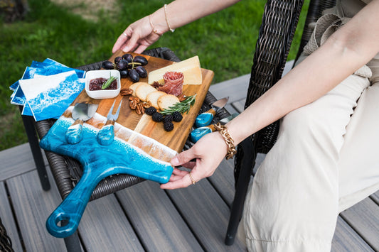 Outdoor charcuterie entertaining 