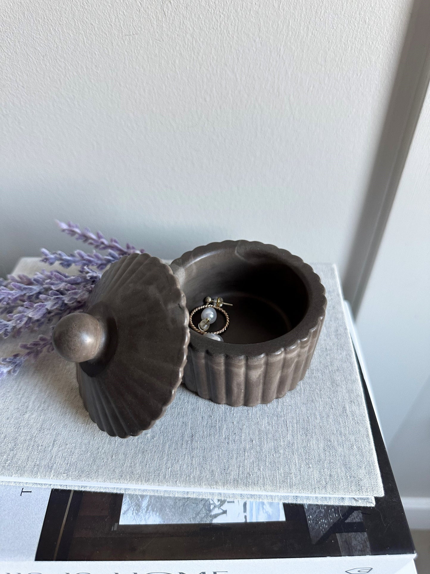 NEW!!! Fluted Pinch Bowl with Lid