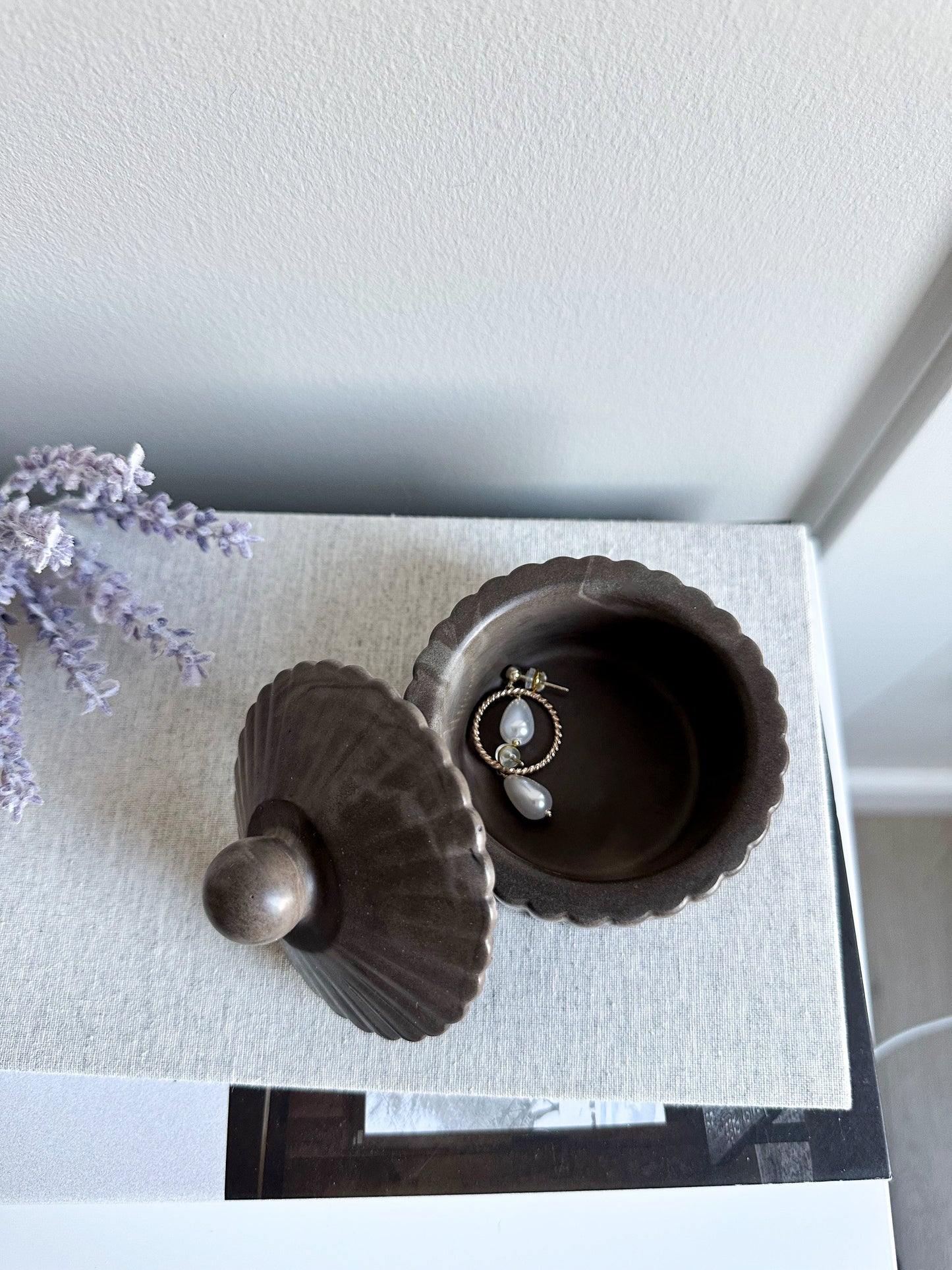 NEW!!! Fluted Pinch Bowl with Lid