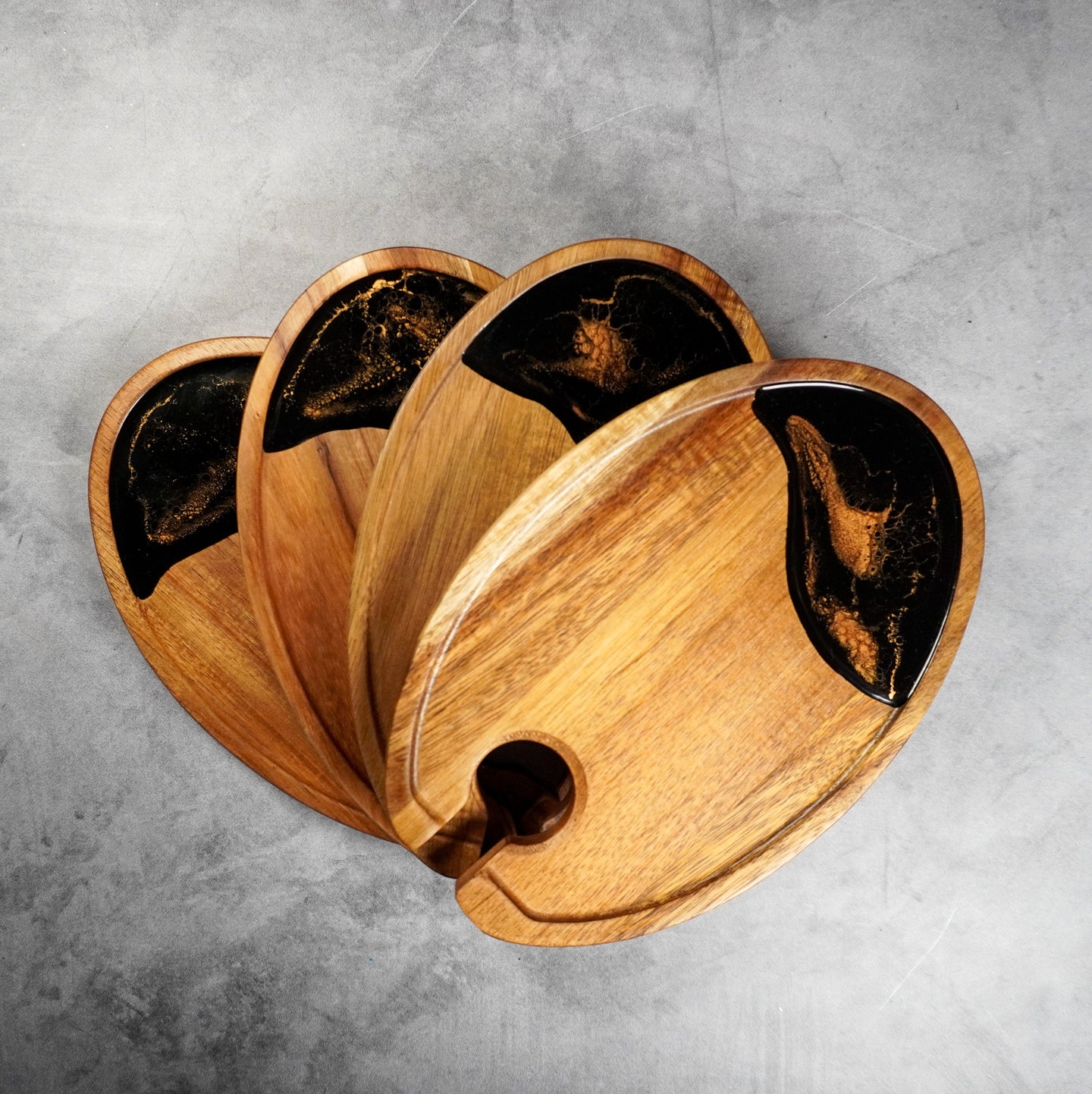 wine and appertizer tray accented with resin bundle of 9