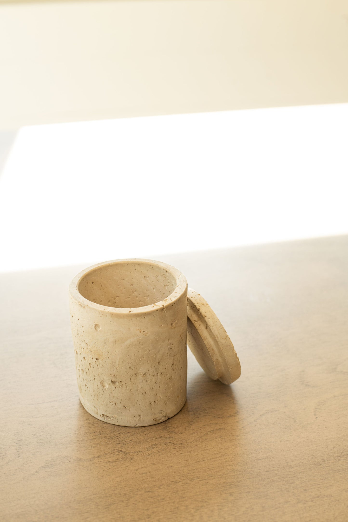 Travertine and Lava Rock Candle (with lid)