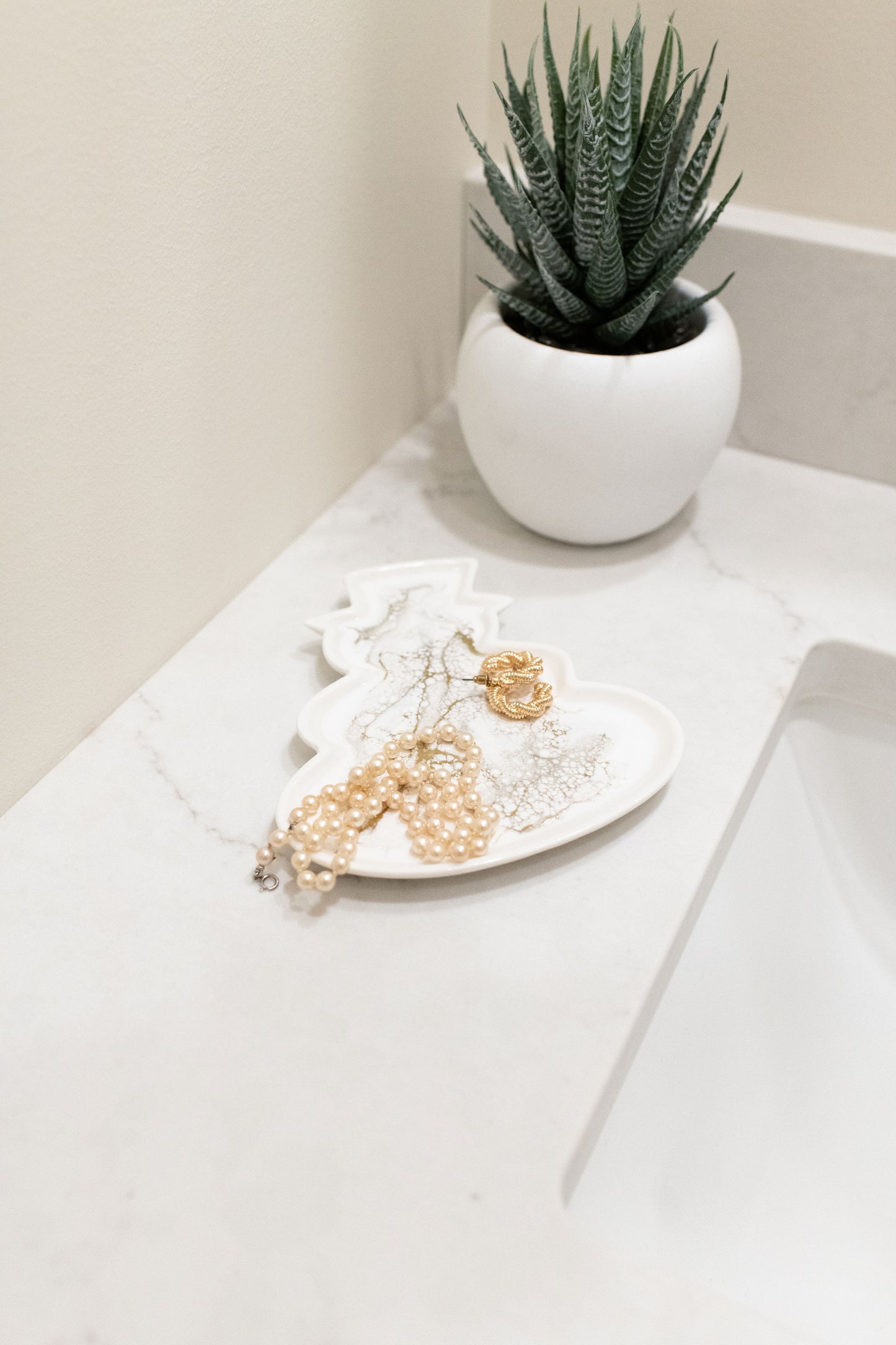 NEW!!! Snowman Charcuterie Board and Ceramic Tray