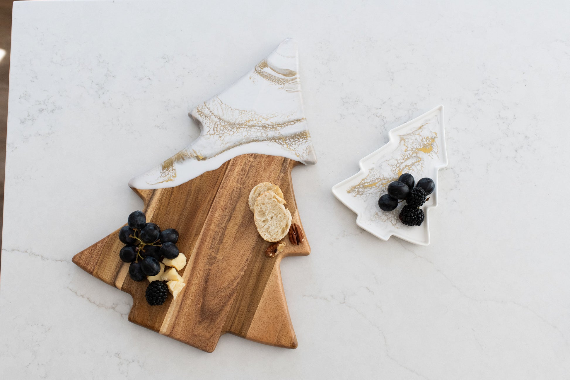 Gold quartz Christmas tree shaped board and matching ceramic tray