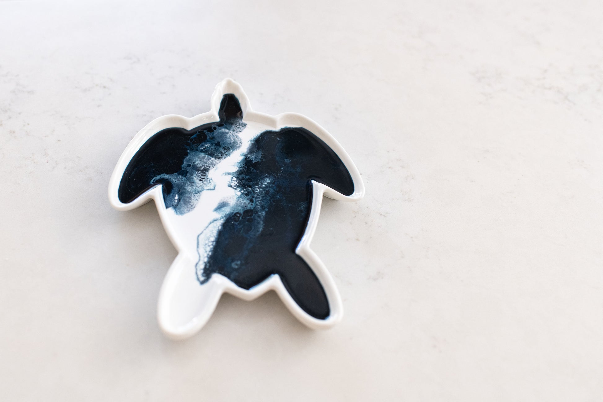 Navy white metallic turtle ceramic tray 
