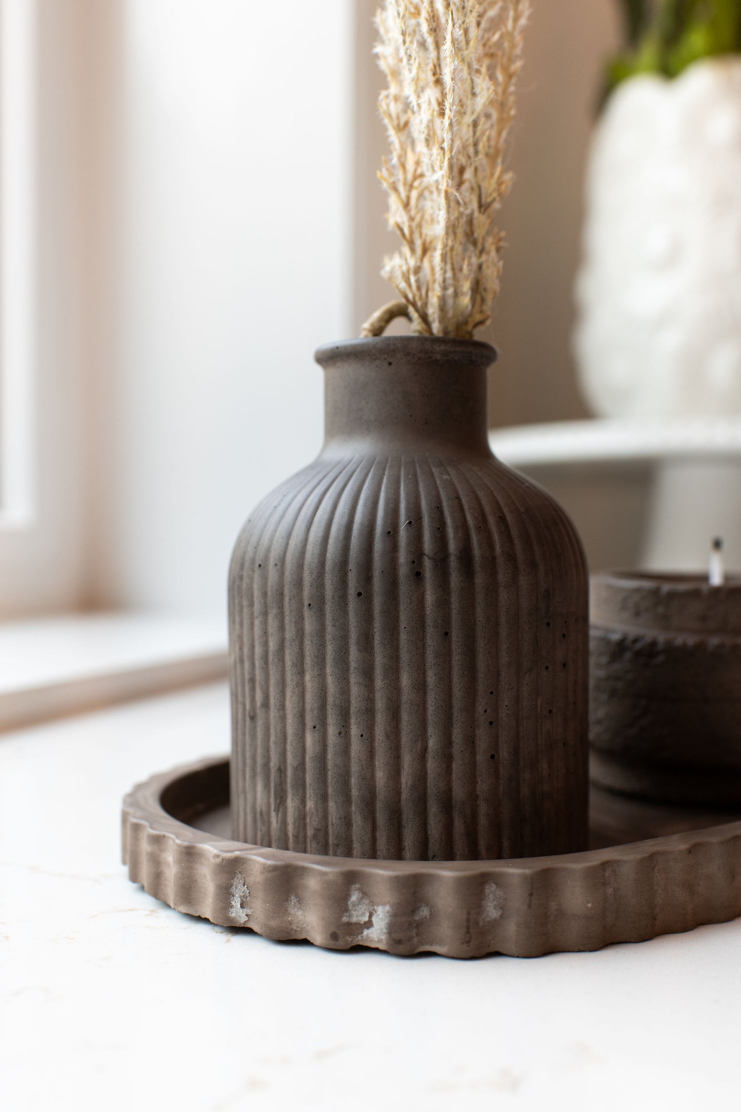 Closeup of the mocha budvase 