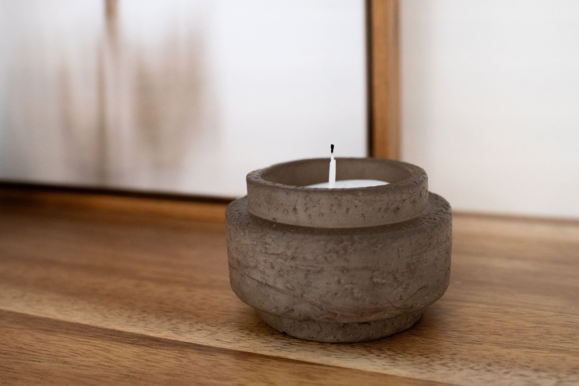 Close up of the Mocha candle holder to showcase the texture 