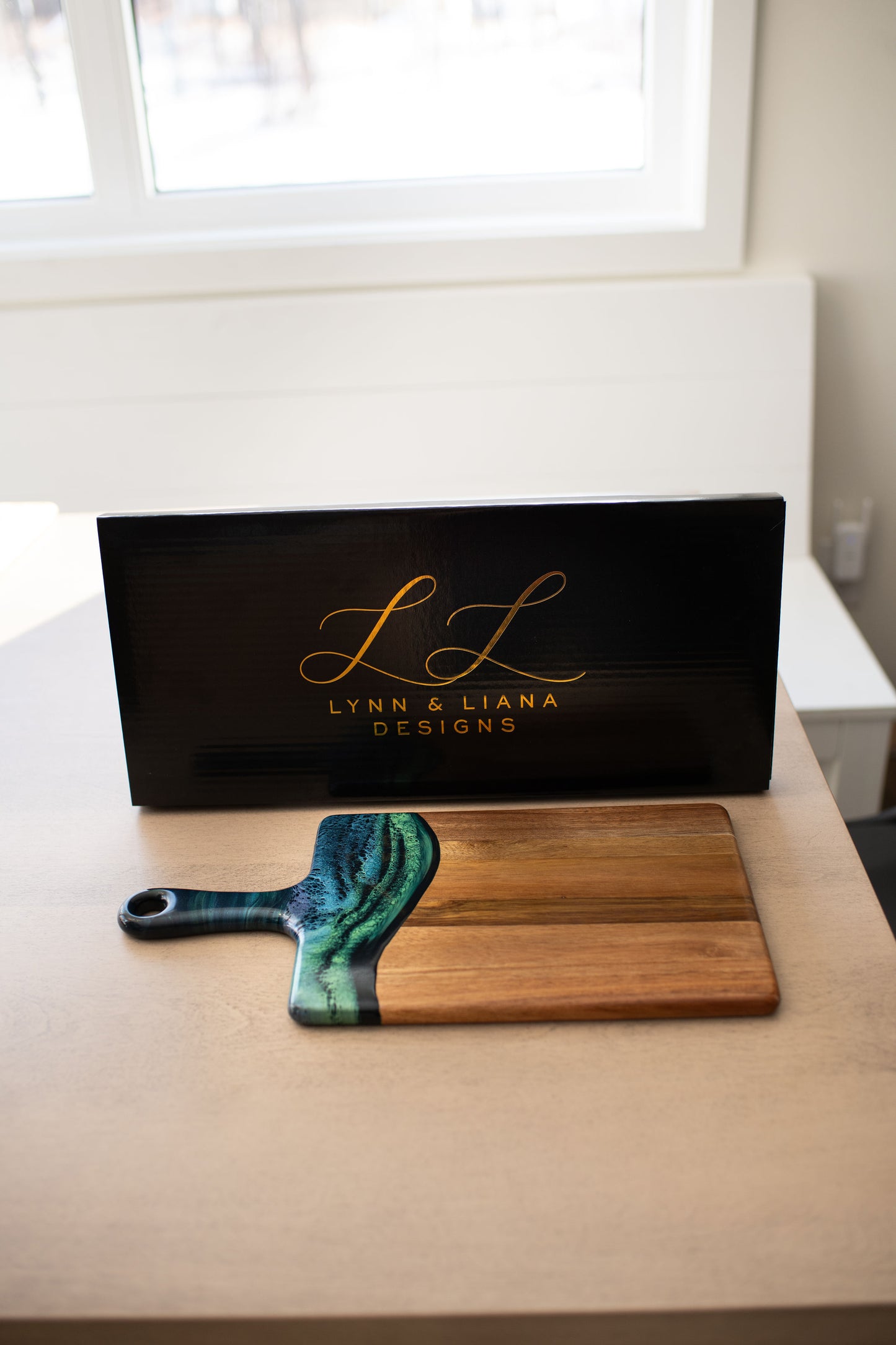 Medium Acacia Cheese Boards