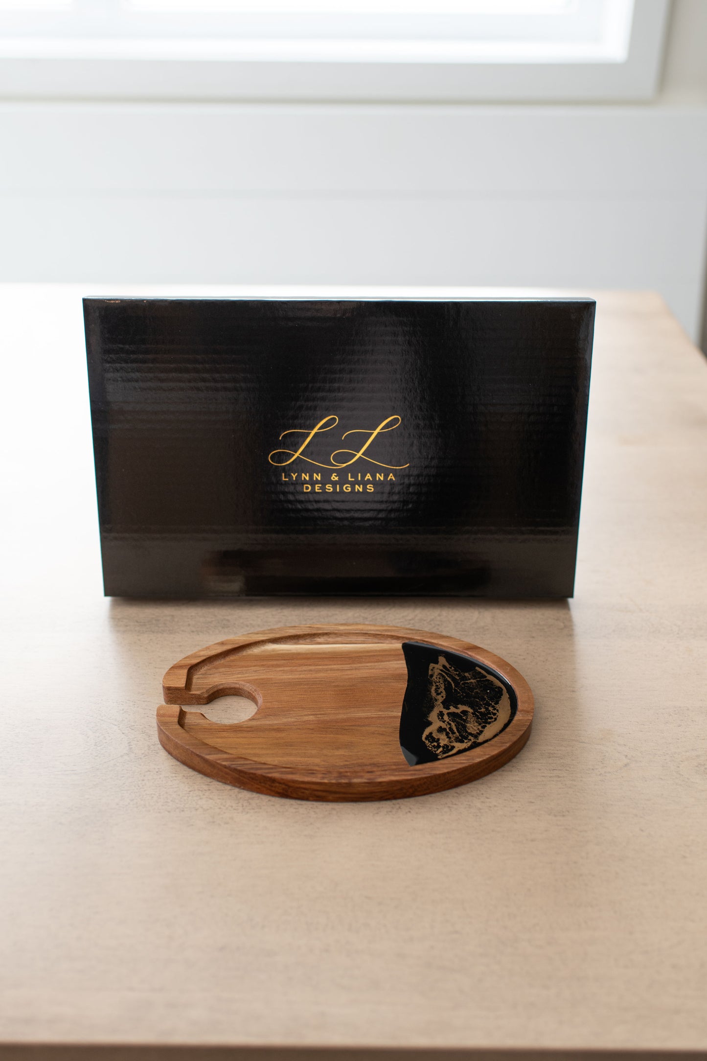 Wine & Appetizer Trays