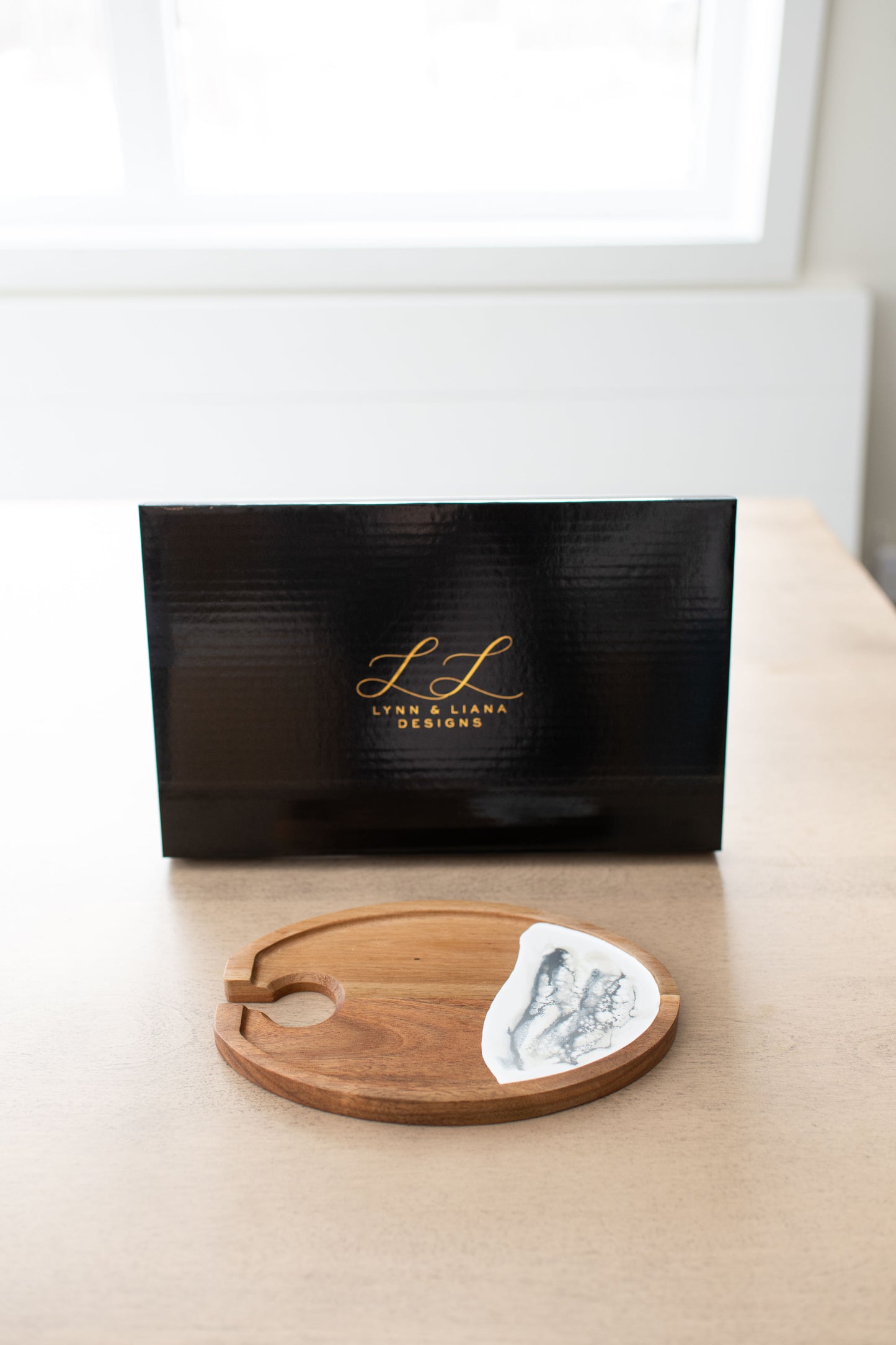 Wine & Appetizer Trays