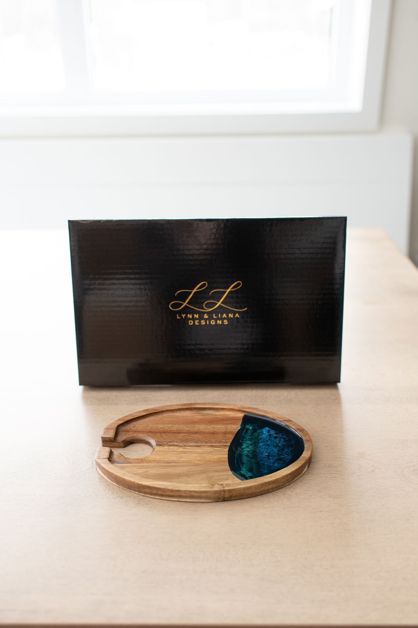 Wine & Appetizer Trays