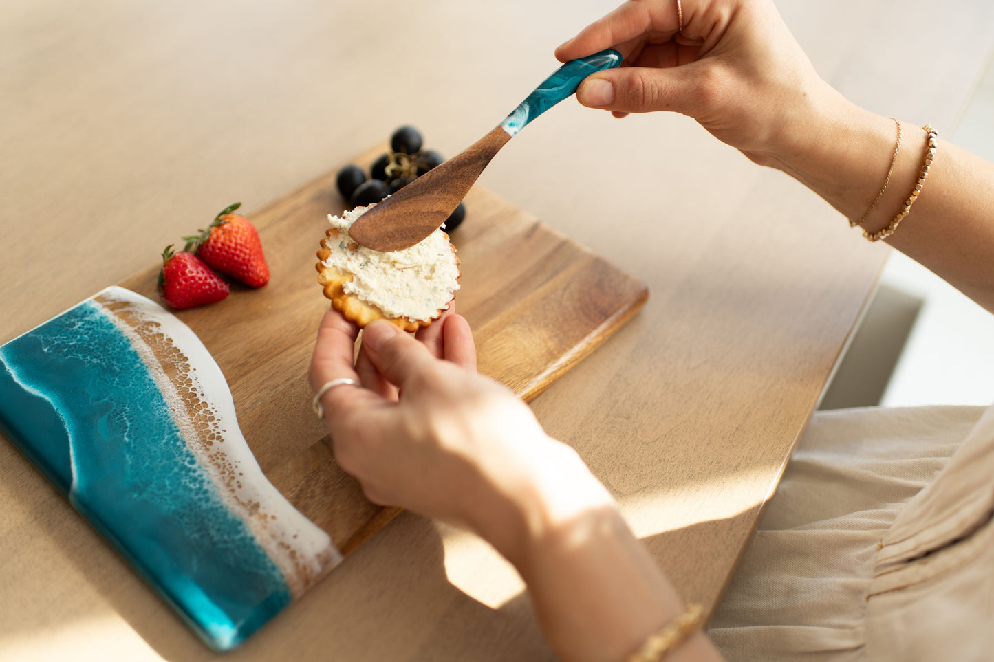 NEW!!! Acacia Cheese Spreader