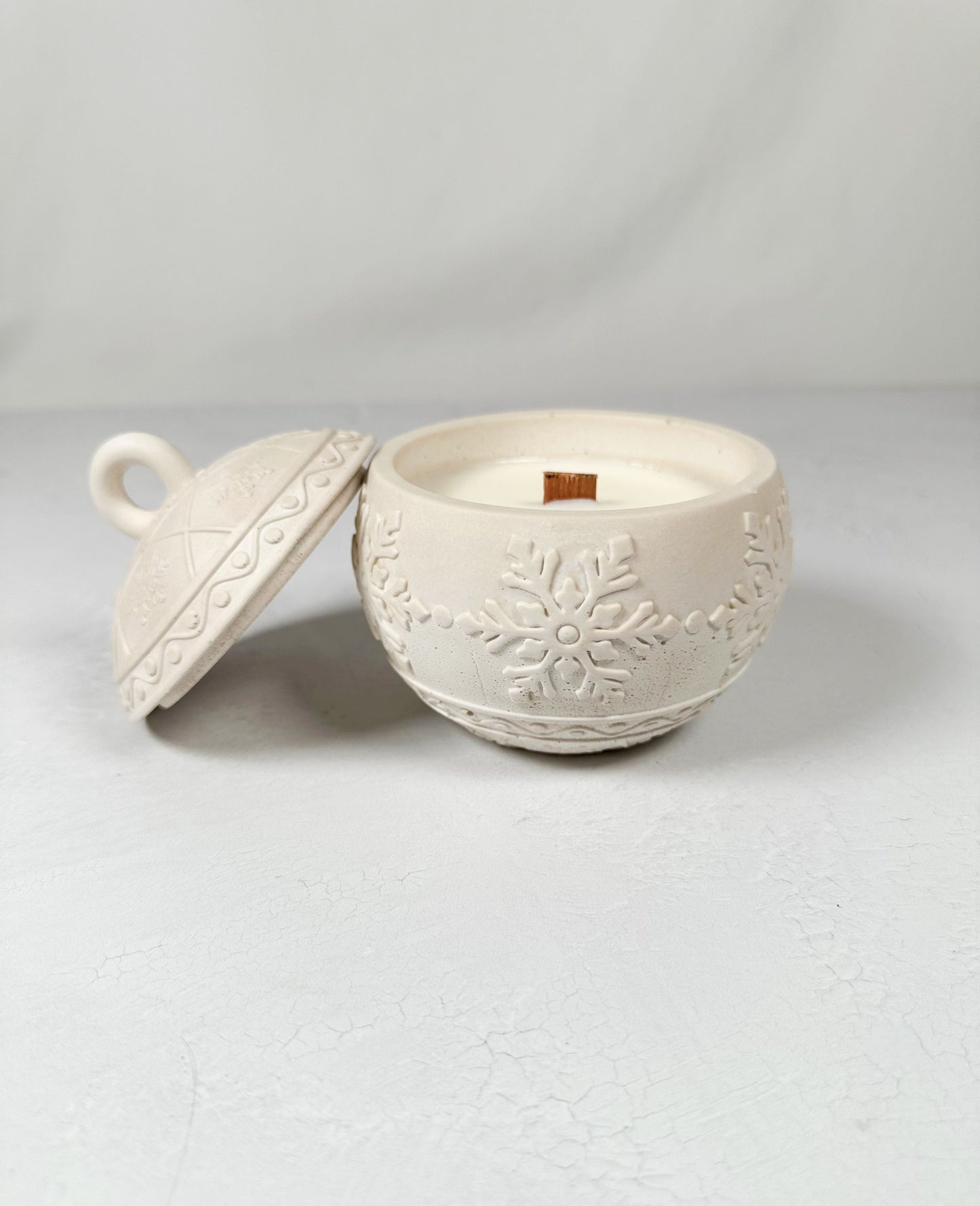 Holiday Ornament Candle