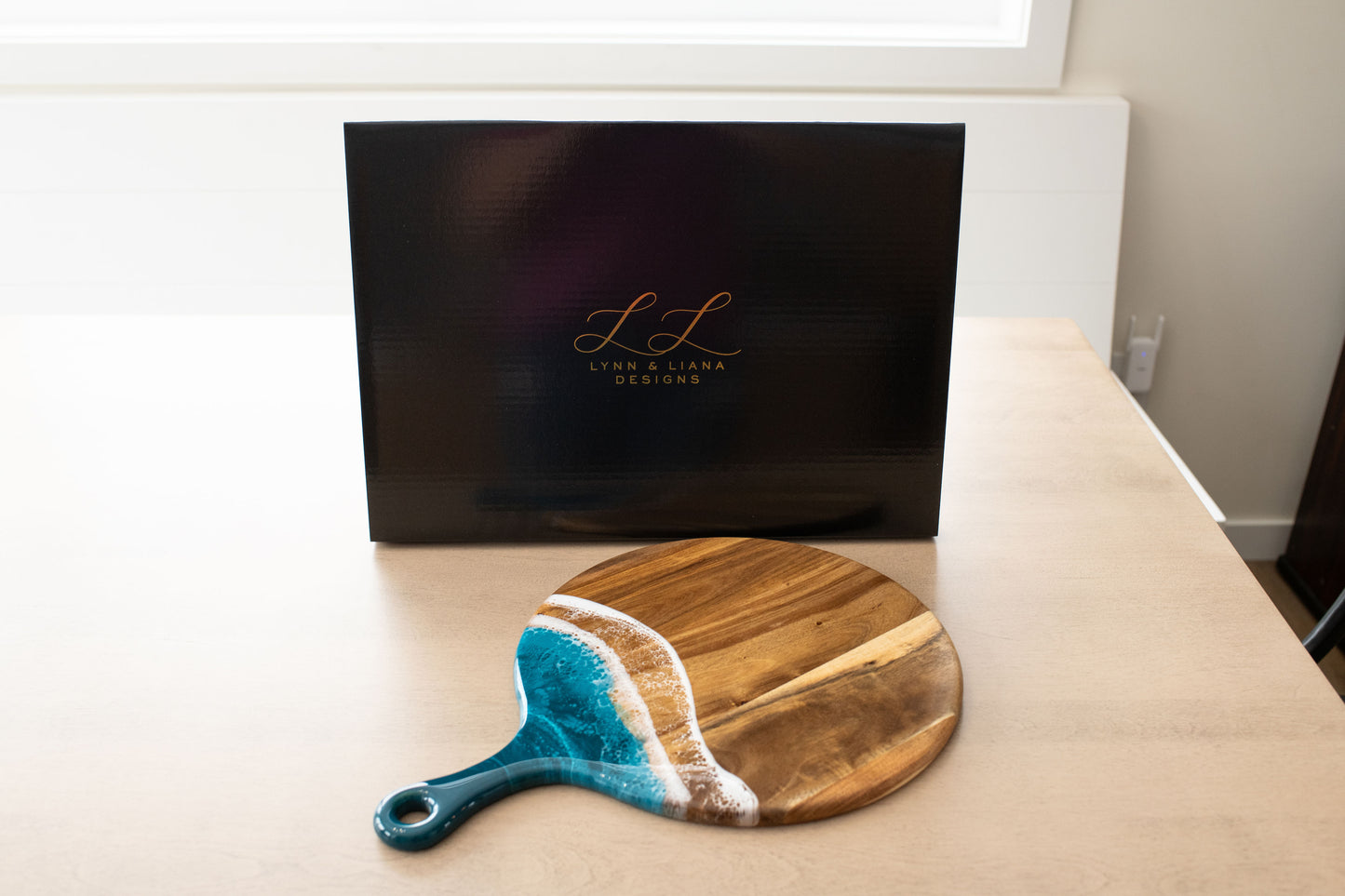 Round Cheese Paddle Acacia Boards