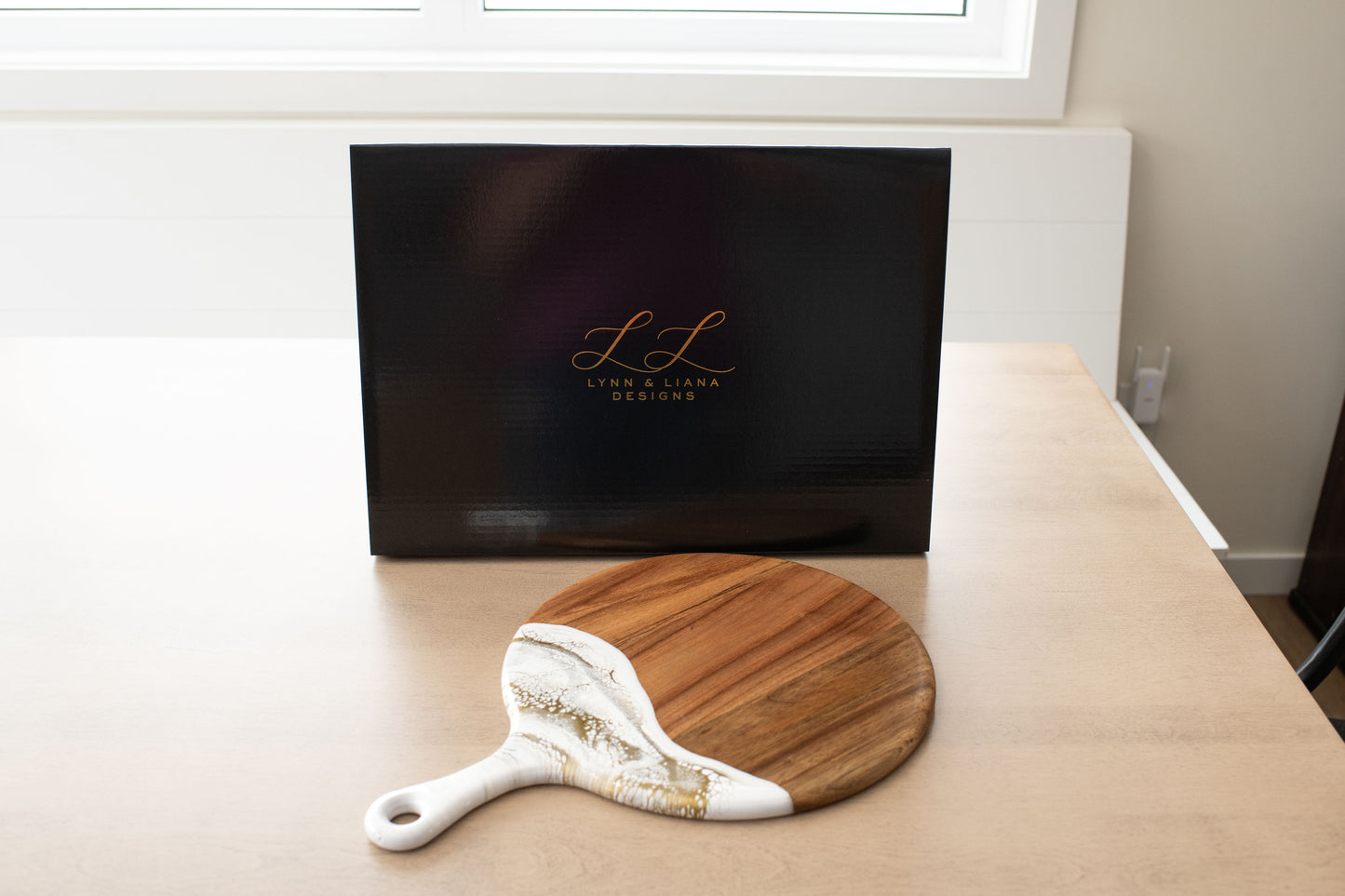 Round Cheese Paddle Acacia Boards