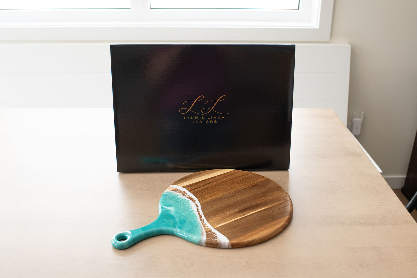 Round Cheese Paddle Acacia Boards