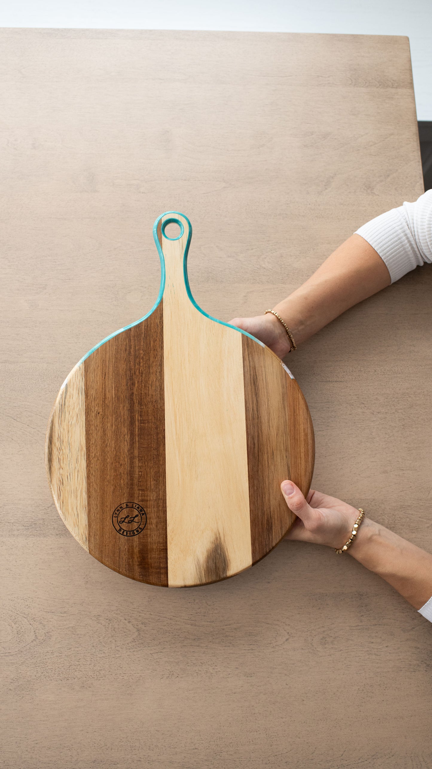 Round Cheese Paddle Acacia Boards