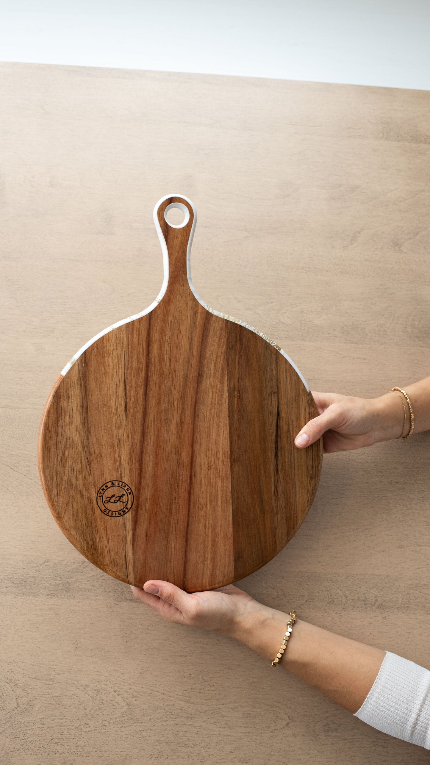 Round Cheese Paddle Acacia Boards