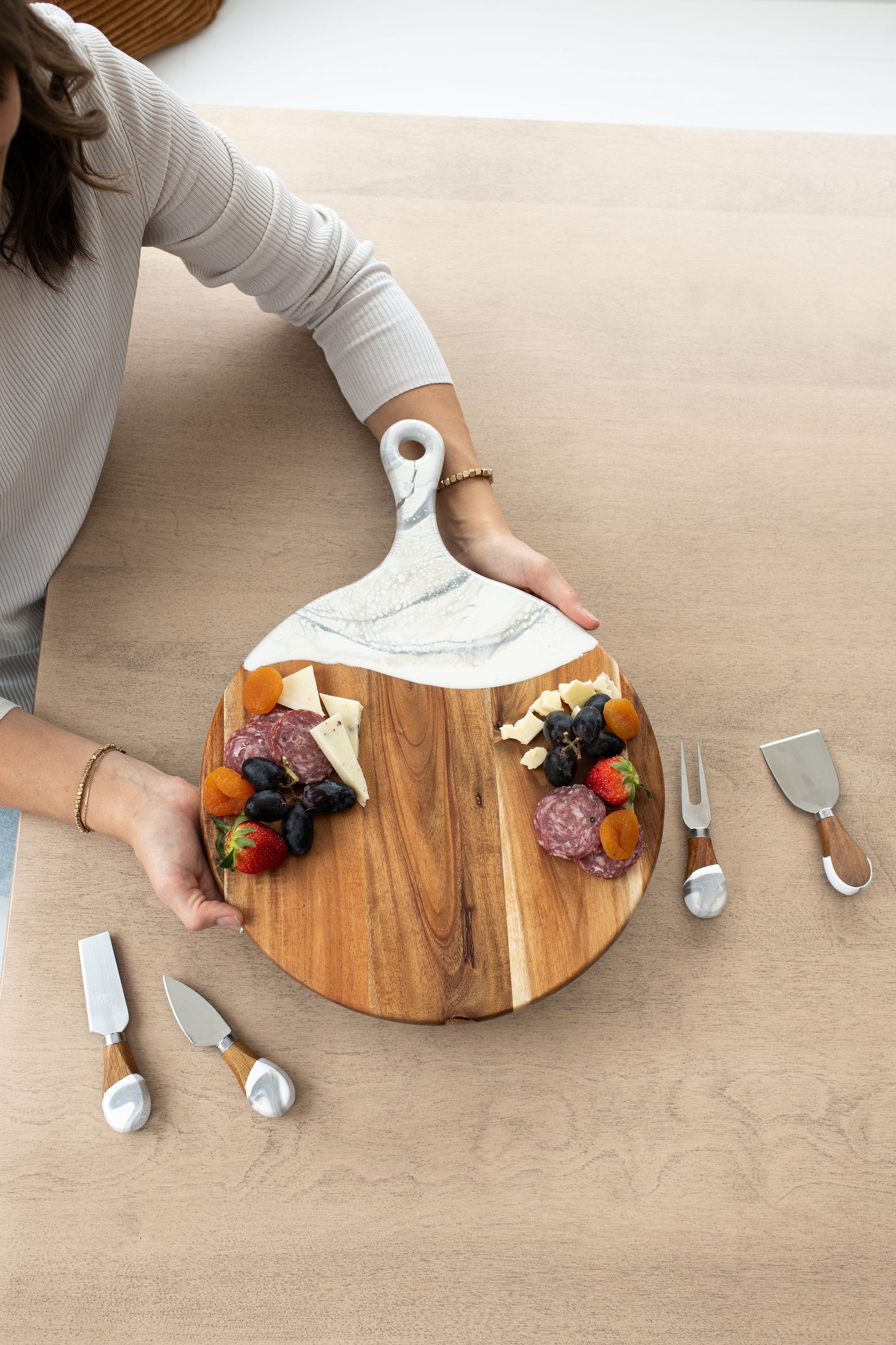 Round Cheese Paddle Acacia Boards