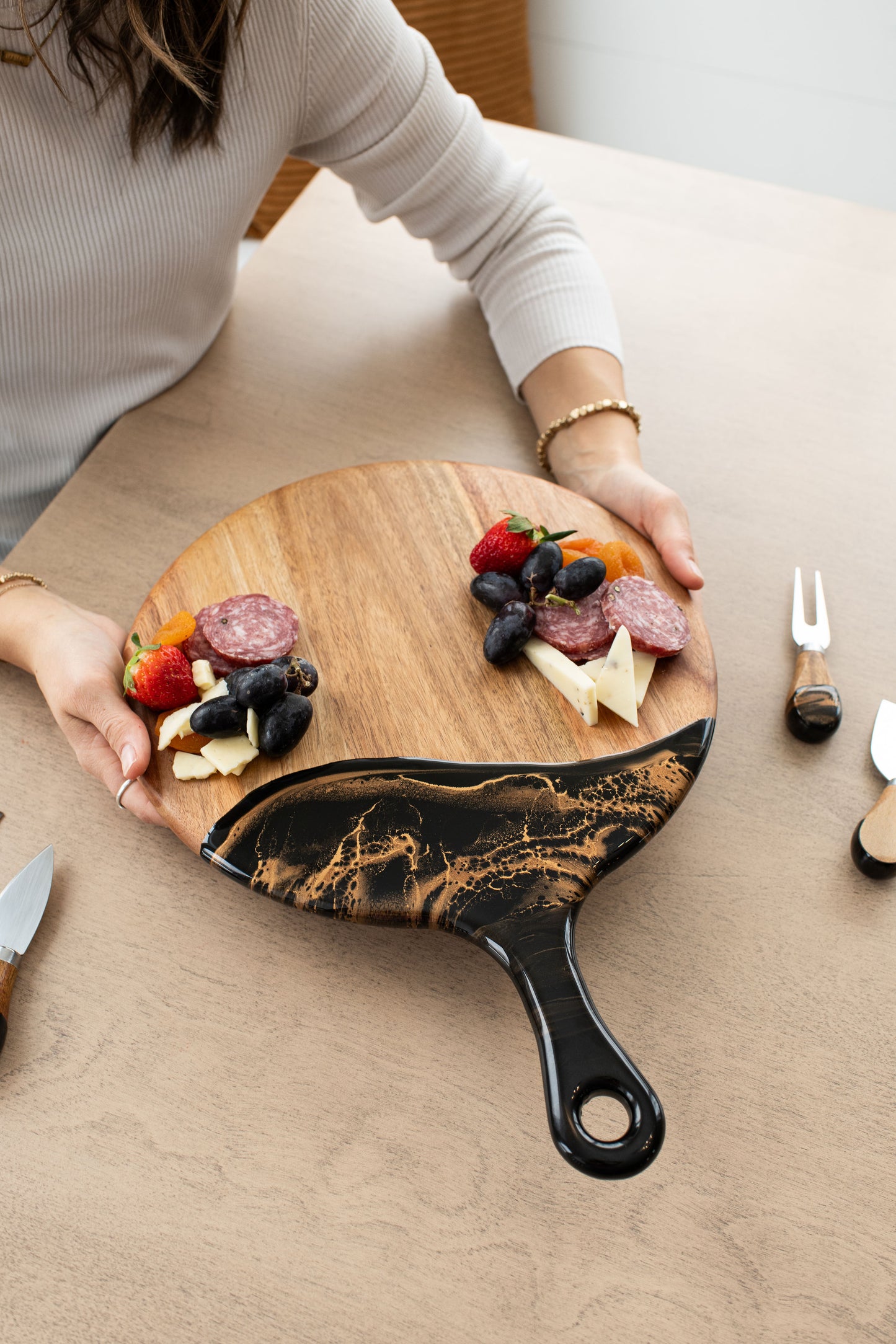 Round Cheese Paddle Acacia Boards