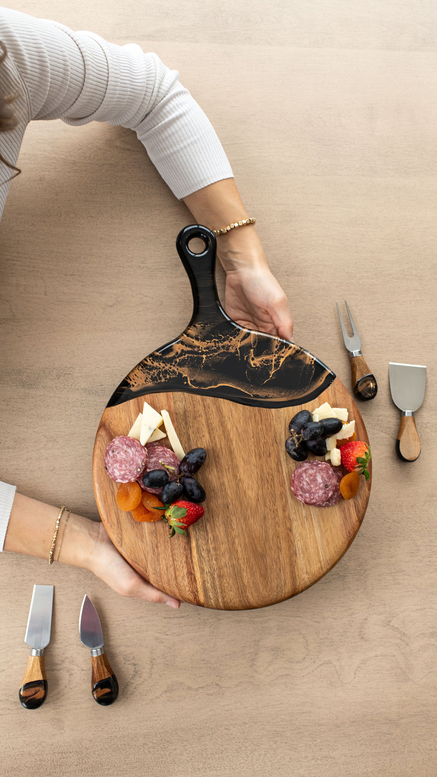 Round Cheese Paddle Acacia Boards