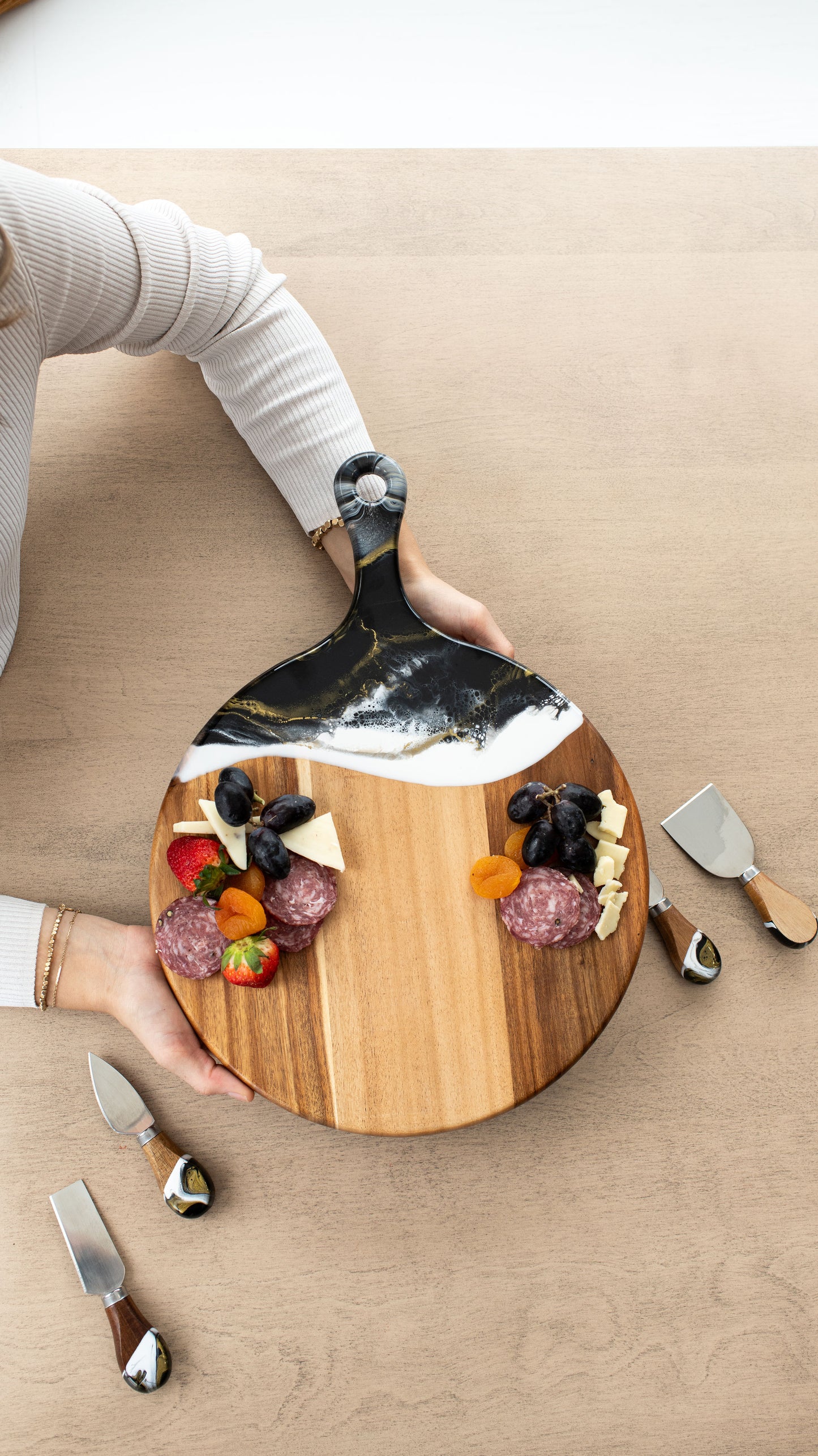 Round Cheese Paddle Acacia Boards