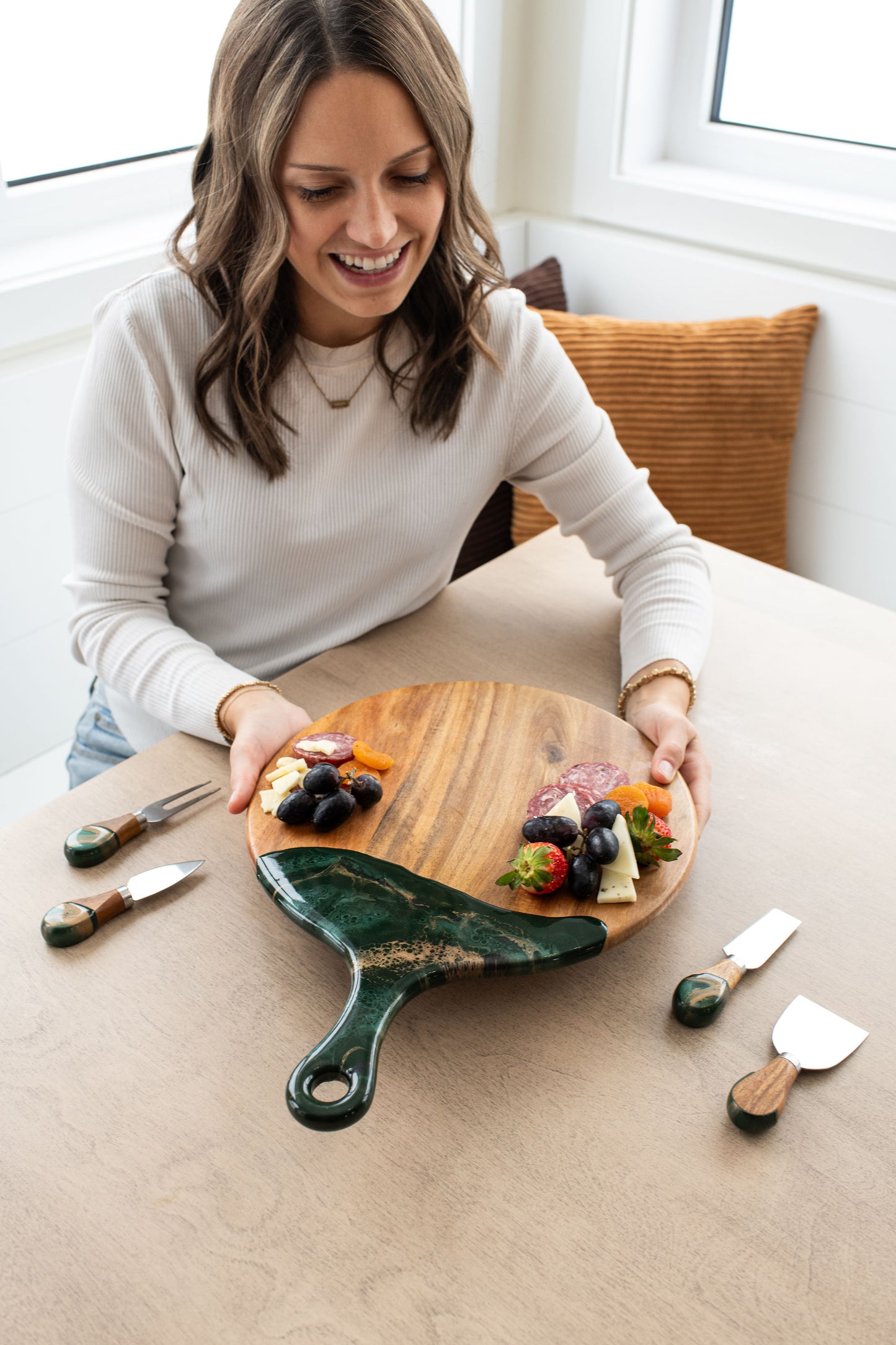 Round Cheese Paddle Acacia Boards