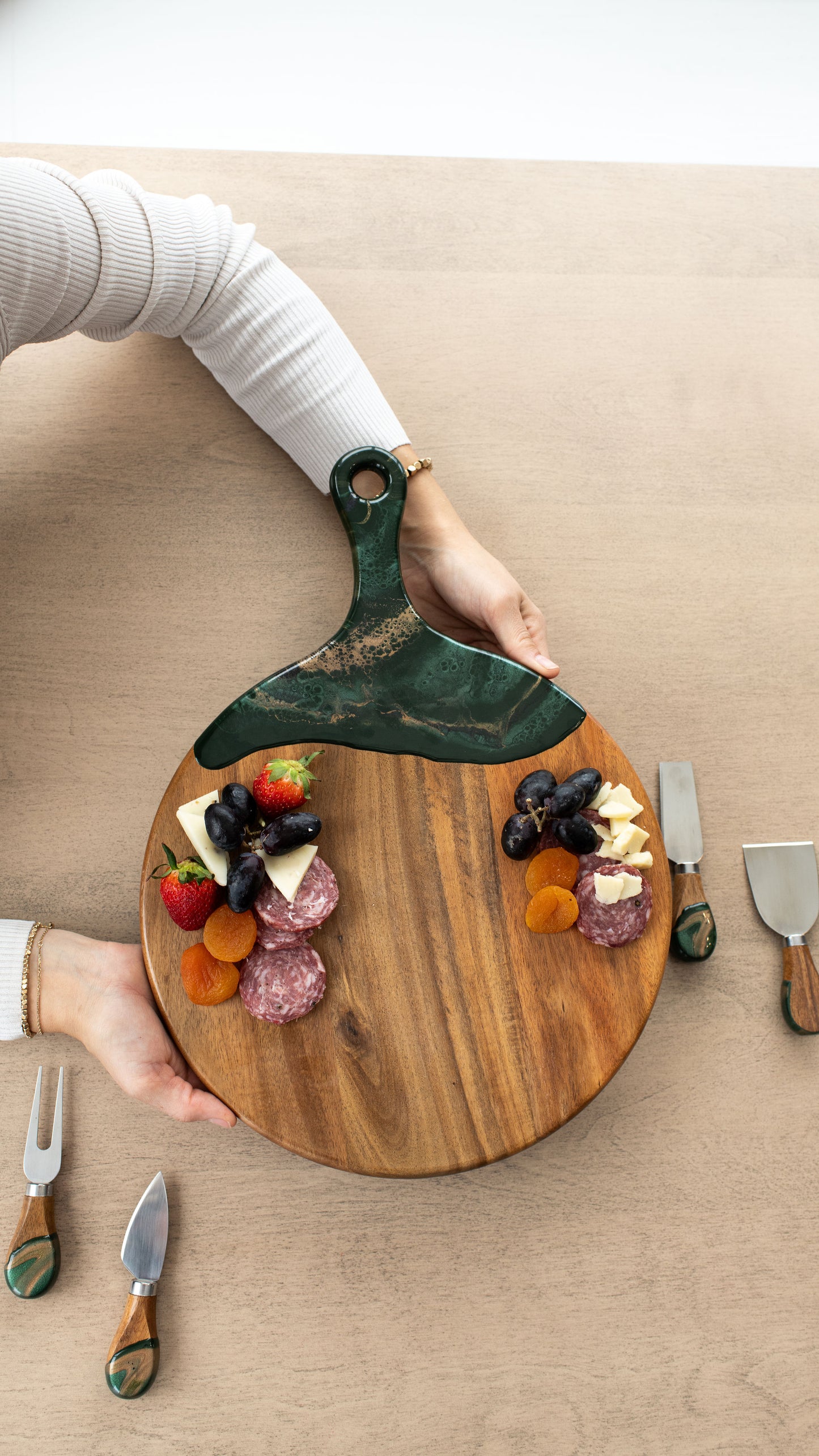 Round Cheese Paddle Acacia Boards