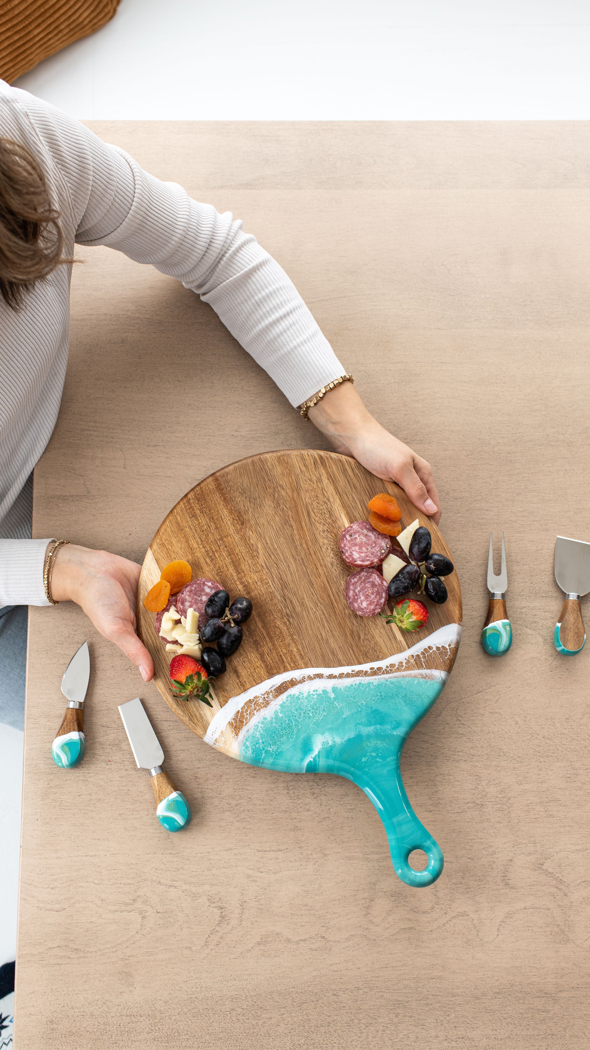 Round Cheese Paddle Acacia Boards | Lynn & Liana Designs